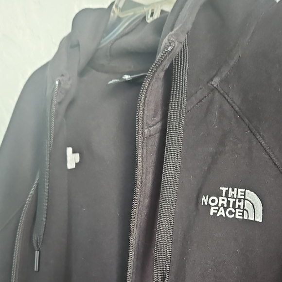 The North Face Women's Full Zip-Up Hoodie Black | Size XL - Picture 3 of 6